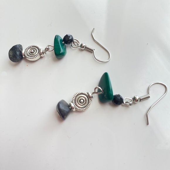 Green and Black Malachite Earring - Picture 1 of 4